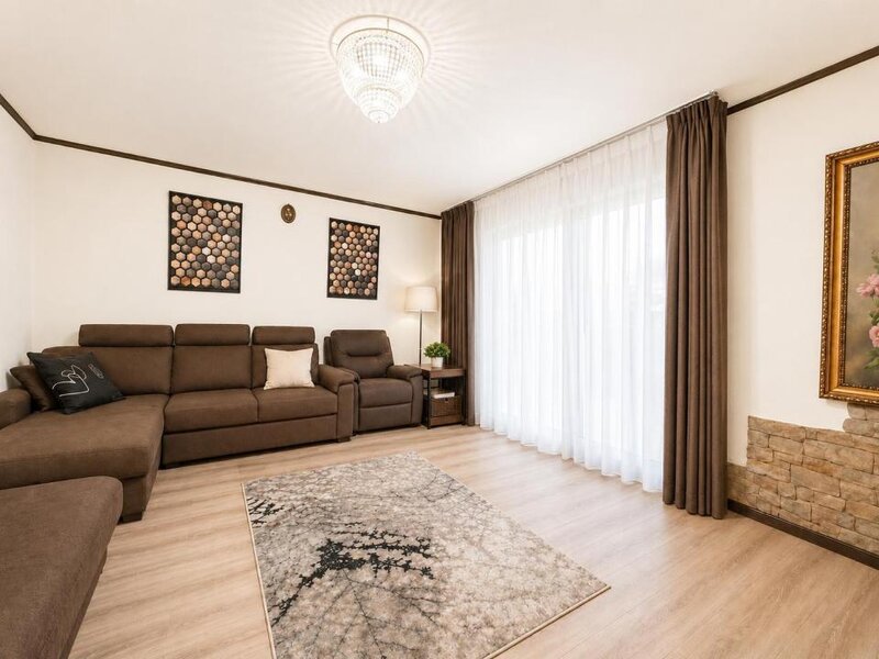 Decebal, Theodor Sperantia, 2 camere, 60 mp, decomandat.