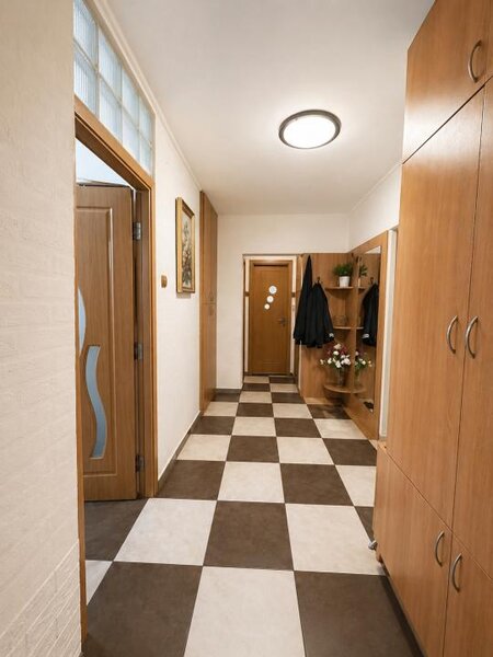 Decebal, Theodor Sperantia, 2 camere, 60 mp, decomandat.